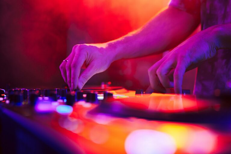 À Propos d'Utopie DJ